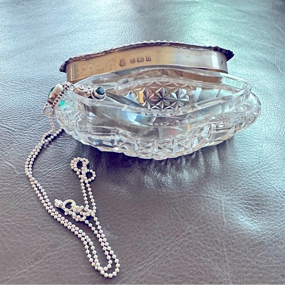 Small Antique Cut Crystal and Sterling Silver Oval Shaped Box, 1903 - Picture 3 of 6